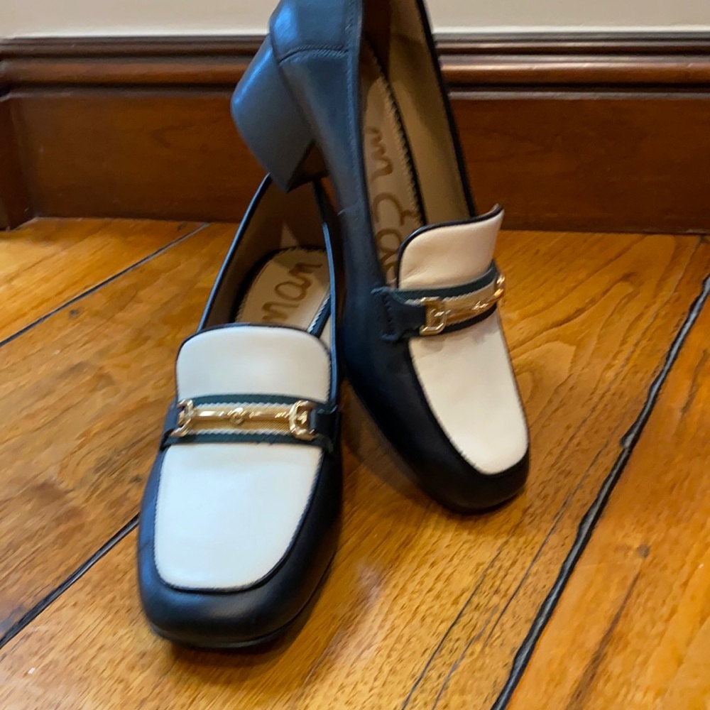 Size 7 Sam Edelman loafers.